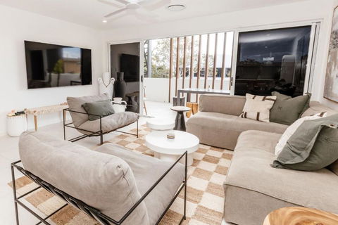 C & C By The Sea - Accommodation Gold Coast 4