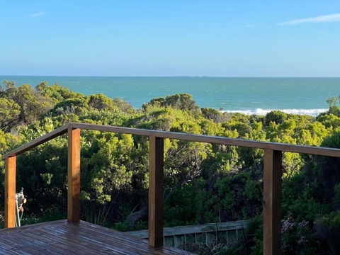 C4 Miles Beach Shack - Accommodation Gold Coast 4