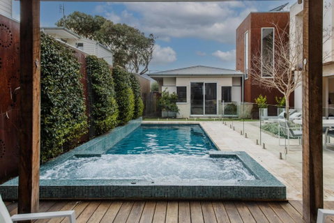 Caanluje - Pool & Spa, 250m From The Beach - Accommodation Gold Coast 1