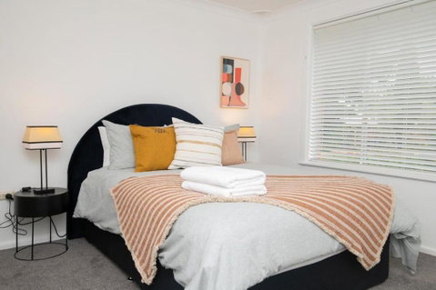 Cadogan House - Professionally Styled In CBD - Accommodation Gold Coast 1