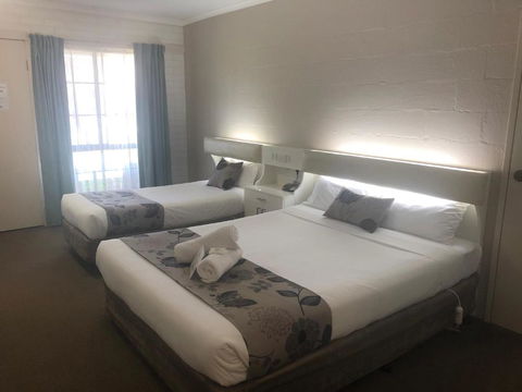 CAPRICORN MOTOR Inn - Accommodation Gold Coast 3