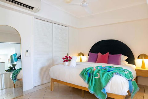 CASA PAPAYA Adults Only Apartment - Accommodation Gold Coast 3