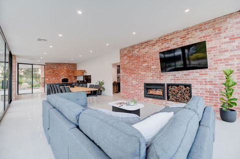 CASALE ESTATE - Accommodation Gold Coast 1