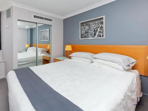 CBD 1 Bed Apt With Riverview - Accommodation Gold Coast 1