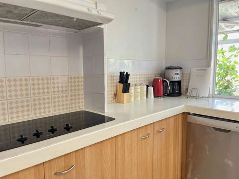 Chill At Runaway Bay - Accommodation Gold Coast 1