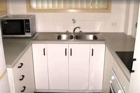 Comfy Unit In Palm Gables Palm Beach! - 1 Gold Coast 2