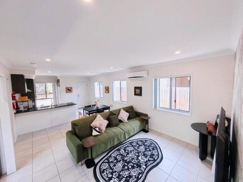 Coomera Comfort Lodge Near Theme Park & Westfield - Accommodation Gold Coast 1