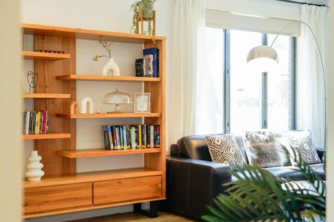 Deluxe Family Montpellier Gardens Estate - Burwood - 1 Gold Coast 4