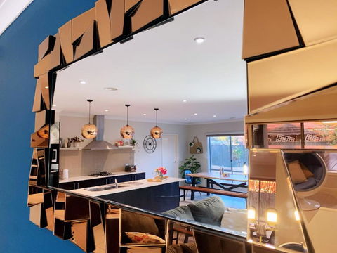 Designer Decor Home With 8Beds At Williams Landing - Accommodation Gold Coast 1