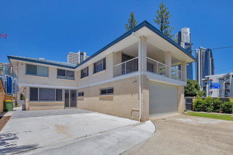 29 Stanhill Drive - Accommodation Gold Coast 3