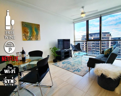 2BR Food & Drink Hub , Gym, Pool, Views, Roof Terrace - Accommodation Gold Coast 0