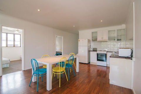 3 Bedroom Apartment / Spence St - 1 Gold Coast 1