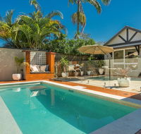 3 Little Pigs Holiday Home - Gold Coast 4U