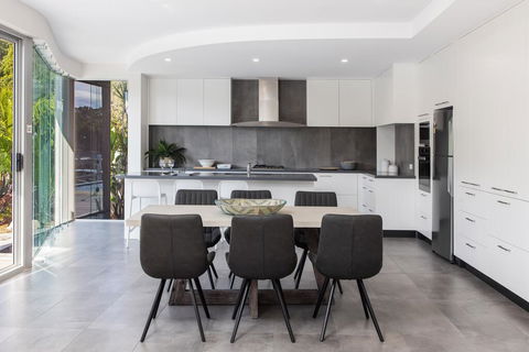 31 Witta Circle - Gold Coast 4U 2