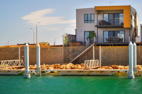 33 Inggarda Lane - PRIVATE JETTY & SPA - Gold Coast 4U 0
