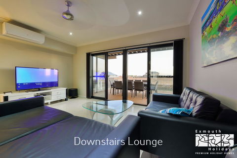 33 Inggarda Lane - PRIVATE JETTY & SPA - Gold Coast 4U 3