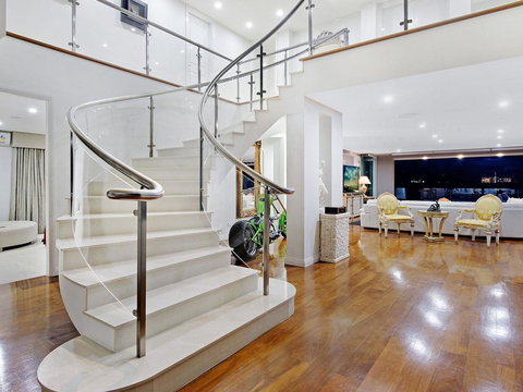 4.5 Million Dollar Dream Mansion In Surfers Paradise - Accommodation Gold Coast 2