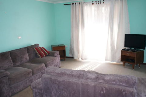 4/1 Maidstone Crescent - Gold Coast 4U 1