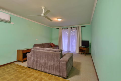 4/1 Maidstone Crescent - Gold Coast 4U 2