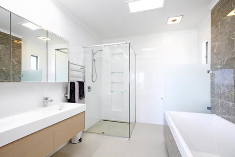 42 Bryan Street - Accommodation Gold Coast 3