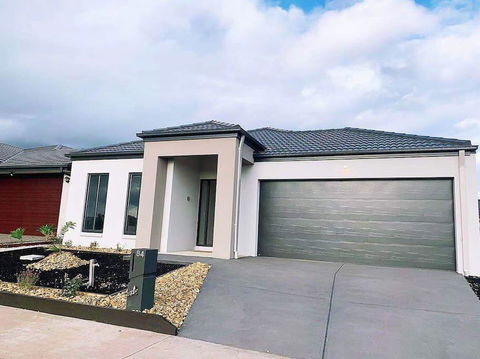 4Bed 2Bath Cozy Guesthouse In Tarneit - Accommodation Gold Coast 0