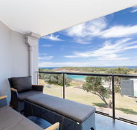 5 'The Outlook' 4 Ocean Parade - overlooking Boat Harbour beach and ducted air conditioning - Gold Coast 4U