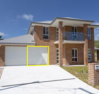 5 Bent Street - huge house with Foxtel  Aircon - Gold Coast 4U