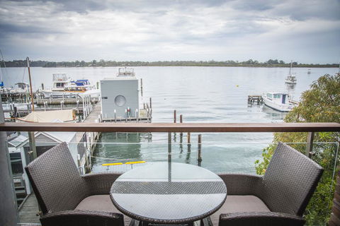 5 Knots Metung - Accommodation Gold Coast 3