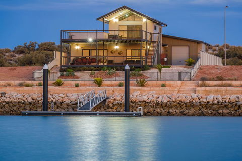 64 Madaffari Drive - PRIVATE JETTY - Gold Coast 4U 0