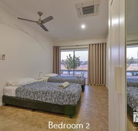 78 Madaffari Drive - PRIVATE JETTY and Pool - Gold Coast 4U