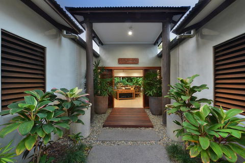 8 @ Sands - Accommodation Gold Coast 1