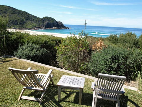 8 ON COAST (4 Night Min) - Gold Coast 4U 0