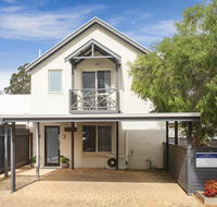 WinenWaves Margaret River - Gold Coast 4U