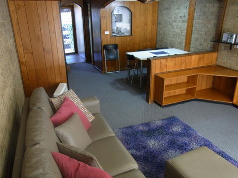A Furnished Townhouse In Goulburn - Gold Coast 4U 2