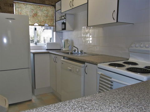A Furnished Townhouse In Goulburn - Gold Coast 4U 1