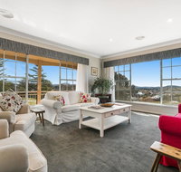 A House With A View Molong. NSW - Accommodation Gold Coast