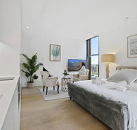 A Luxury home hidden in the Urban oasis - Accommodation Gold Coast