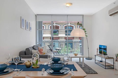 A Modern & Stylish Studio Near Darling Harbour - Accommodation Gold Coast 0