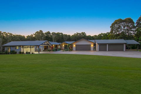 A PERFECT STAY - Lennox Unique Coastal Retreat - Gold Coast 4U 2