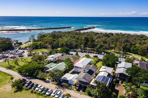 A PERFECT STAY - Sunset Beach - Summer Breeze - Gold Coast 4U 2