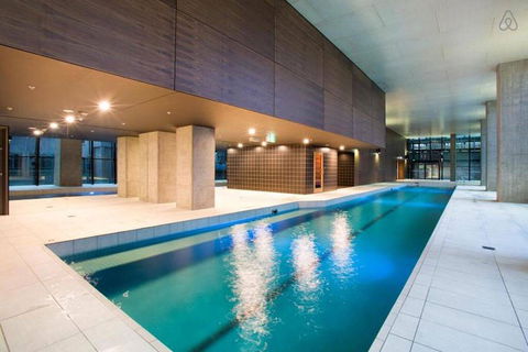 A Stylish & Cozy Studio Next To Southern Cross - Accommodation Gold Coast 3