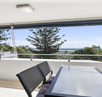 A Stylish Apartment with Noosa Views - Unit 6 Yaringa 29 Noosa Drive - Gold Coast 4U
