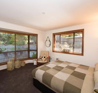 A Suite Spot in the Hills - Gold Coast 4U