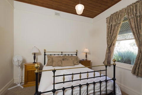 Abaleen House - Accommodation Gold Coast 1