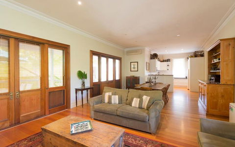 Abaleen House - Accommodation Gold Coast 3