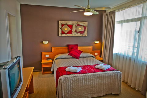 Abbotsleigh Motor Inn - 1 Gold Coast 2