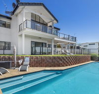 Above and Beyond - Beautiful Home with Pool - Gold Coast 4U