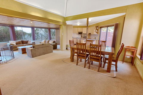 Above Sunset - 100m From The Paynesville Lakes - Accommodation Gold Coast 3