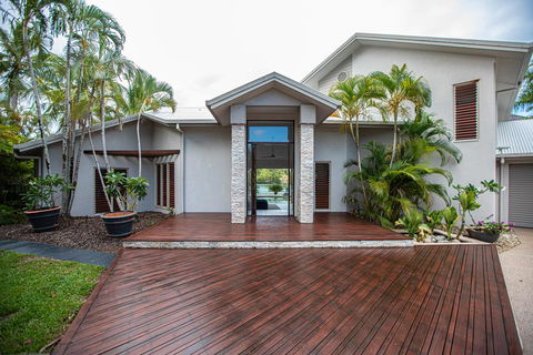 Absolute Lakefront - Port Douglas - Accommodation Gold Coast 2