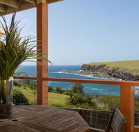 Absolute Oceanfront Cottage - Gold Coast 4U